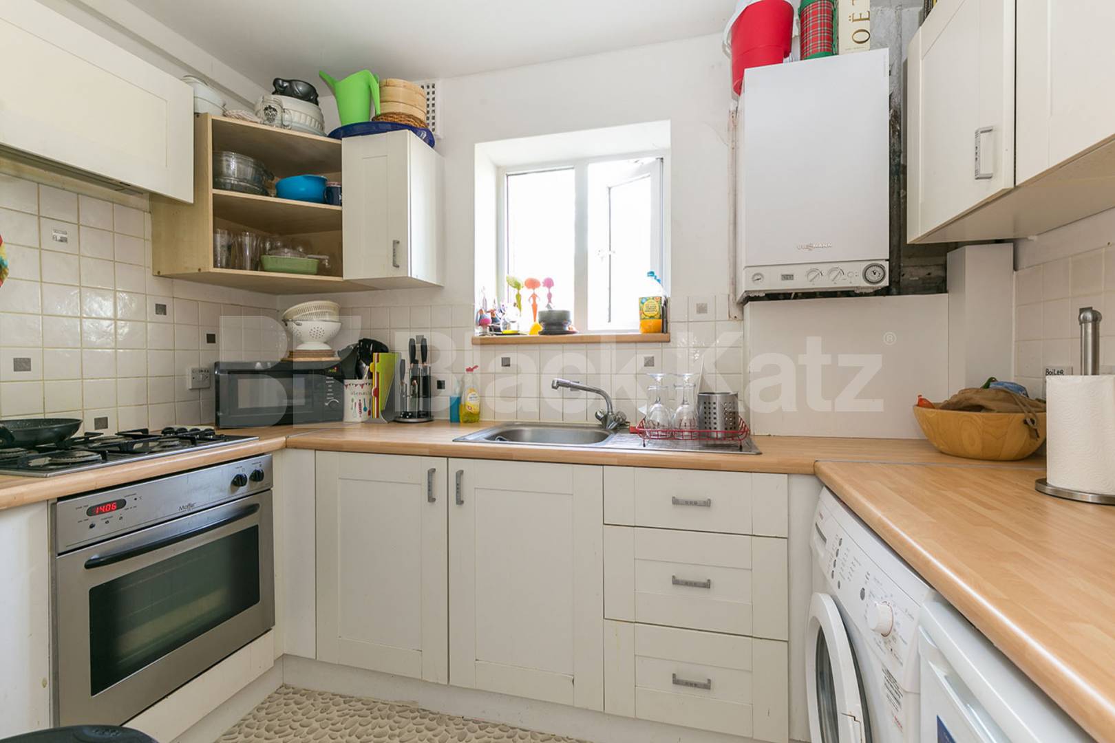 Located in the heart of Crouch End  close to all its boutiques and cafes  Crescent Road, Crouch End